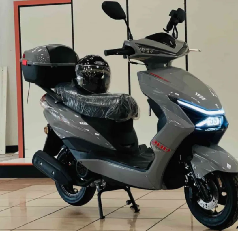 Скутер TOYO-200 М12 180